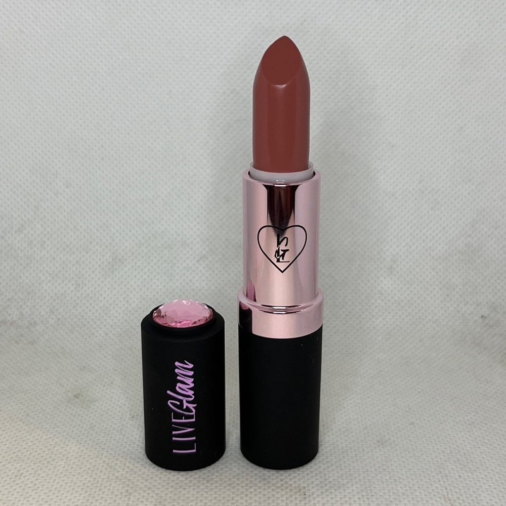 Kiss Me Lipstick Boujee